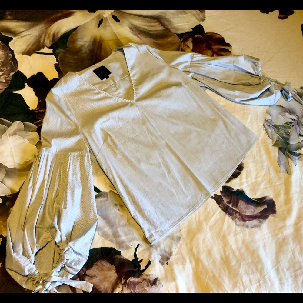 NWOT Alex Marie Striped Ballon-Sleeve Blouse in White/Blue- Lg